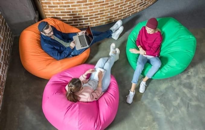 LUXURY LUXE كرسي bean bag الفاخر - جلد أسود، كبير جداً، ناعم ومريح، داخلي/خارجي، خفيف الوزن مع كرات حرارية، شكل قطرة، PVC ممتاز، مثالي للبالغين - 85x85x110 سم (أسود) - Image 4